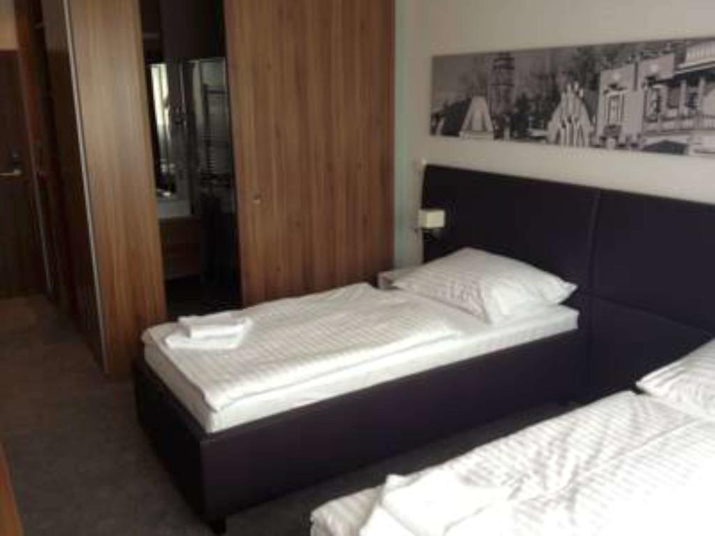 Konference Park Hotel Hradec Kralove Room photo