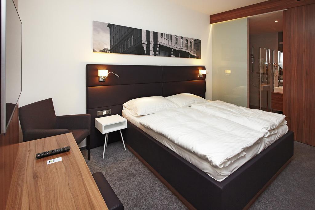 Konference Park Hotel Hradec Kralove Room photo