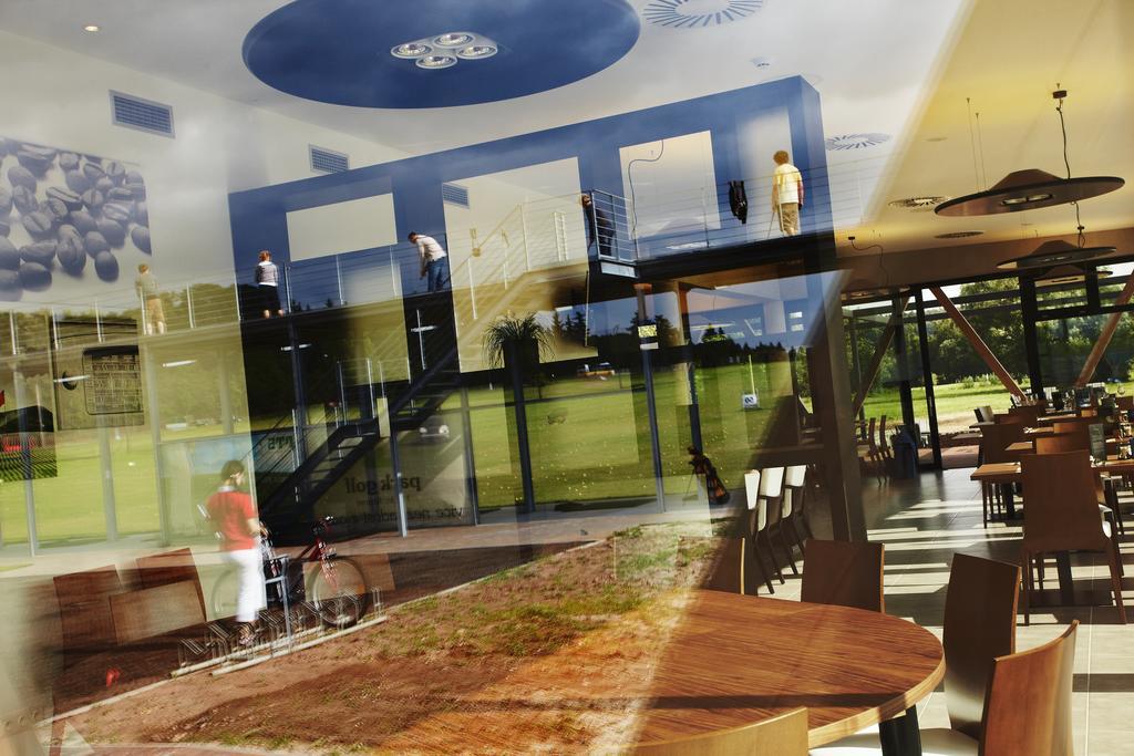 Konference Park Hotel Hradec Kralove Exterior photo